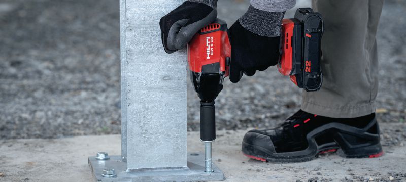 SIW 6-22 1/2” 充電式インパクト レンチ パワークラスの充電式インパクトレンチ、1/2 緩衝リングアンビル付き、コンクリートへのアンカー打設や鋼材・木材へのボルト締めなど幅広い用途に好適 (Nuron バッテリープラットフォーム) アプリケーション 1