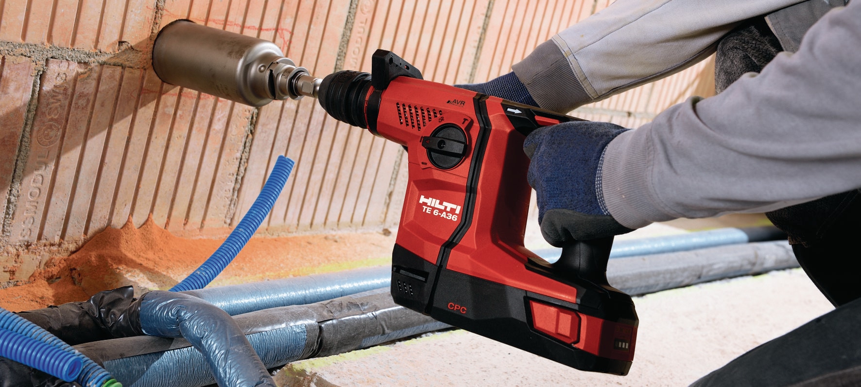 ☆品☆HILTI ヒルティ 集じんシステムハンマドリル TE6-ADRS 3.0AH バッテリー1個 充電器 TE6-A22 TEDRS-6-A 61523