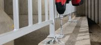 HUS3-C ネジ固定式金属系アンカー コンクリートへのより迅速な仮留付け・永久留付け用の最高性能ネジ固定式金属系アンカー（炭素鋼、皿頭） アプリケーション 1