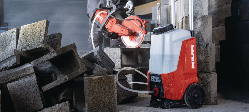 DWP 15-22 ウォータータンク 湿式切断/コアリング用充電式水供給タンク (Nuron バッテリープラットフォーム) アプリケーション 1