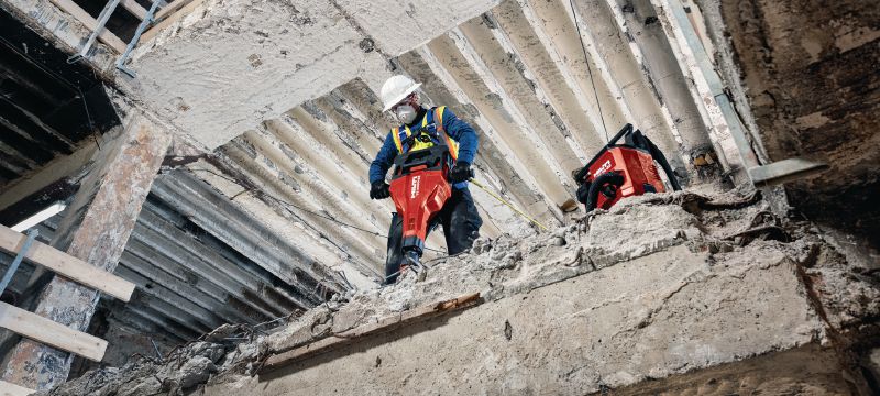 TE 2000-22 充電式ハツリ機 コンクリートの破壊や他の解体作業に適した、パワフルで軽量な充電式ハツリ機 (Nuron バッテリープラットフォーム) アプリケーション 1